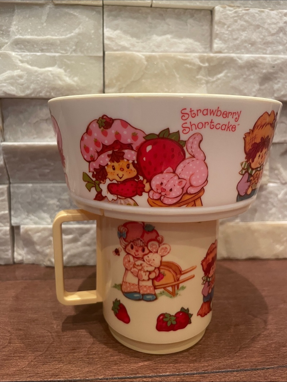 American Greetings Strawberry Shortcake Kids Bowl and Mug - Cream, Pink, Red - Picture 6 of 12